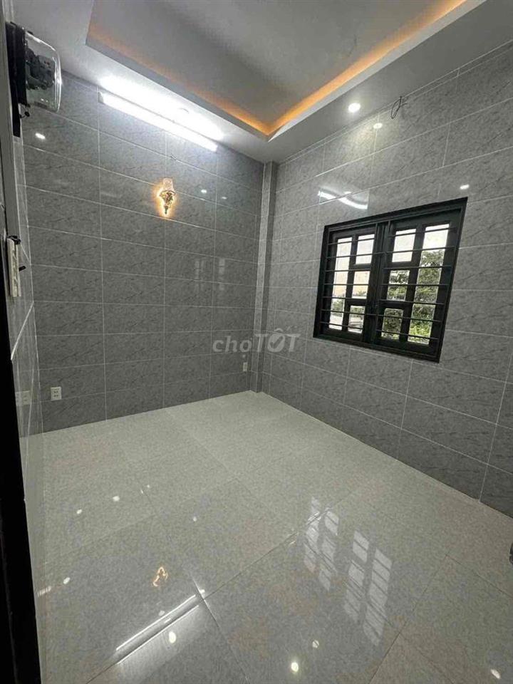 NHÀ CHO THUÊ 4 PHÒNG NGỦ P17