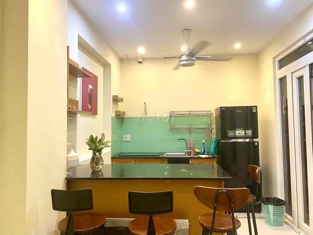 NHÀ THUÊ Quang Trung P10 Có nội thất