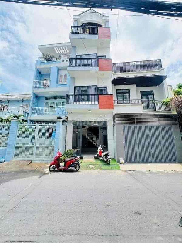 NHÀ THUÊ 4 PHÒNG NGỦ - HẺM TẢI