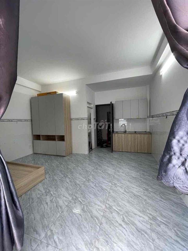 STUDIO BAN CÔNG THANG MÁY FULL NỘI THẤT MỚI 100%_PHẠM VĂN CHIÊU P9 QGV