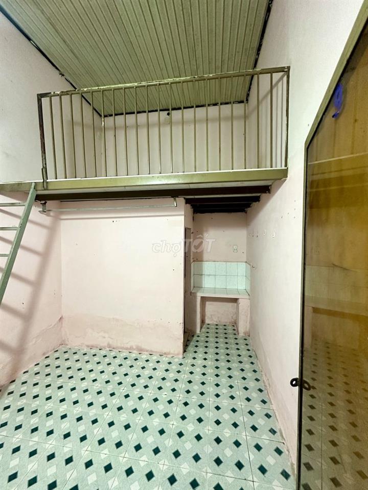 PHÒNG TRỌ NGAY NGÂN HÀNG SACOMBANK PHẠM VĂN CHIÊU