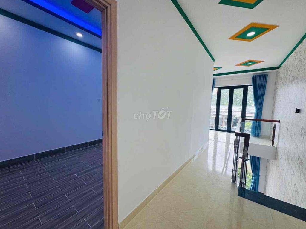 Trung Tâm Ngã 3 Mỹ Hạnh