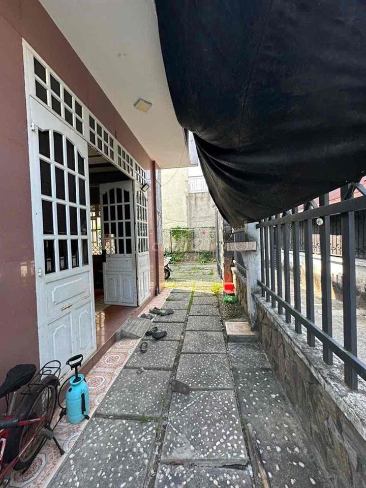 Nhà vườn trung tâm Chợ Vạn Hạnh, Trung Chánh, Nguyễn Ảnh Thủ