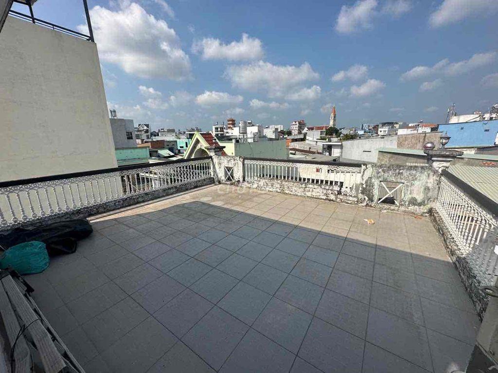 Nhà vườn trung tâm Chợ Vạn Hạnh, Trung Chánh, Nguyễn Ảnh Thủ