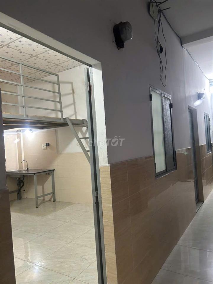 PHÒNG TRỌ SẠCH SẼ, CÓ GÁC, GẦN CHỢ HIỆP THÀNH - QUẬN 12