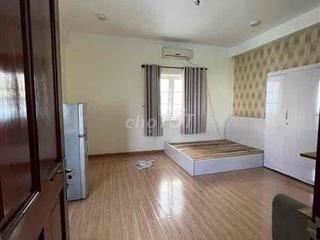 share phòng trong nhà nguyên căn lớn