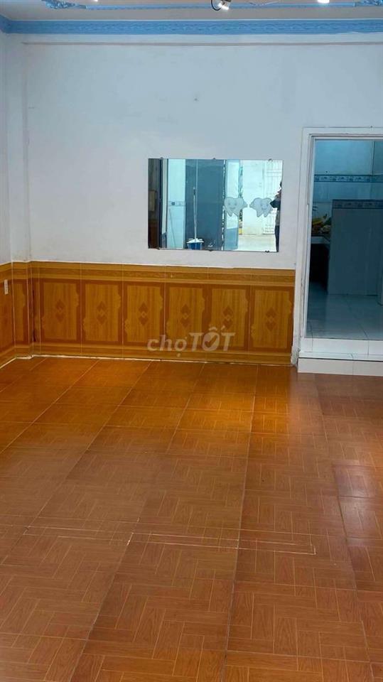 NHÀ CHO THUÊ  : Mặt tiền đường C9, cách ngã tư Phạm Hùng - Q8