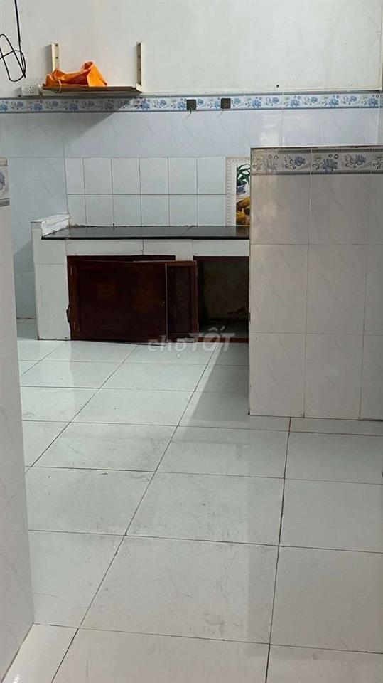 NHÀ CHO THUÊ  : Mặt tiền đường C9, cách ngã tư Phạm Hùng - Q8