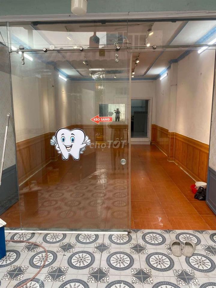 NHÀ CHO THUÊ  : Mặt tiền đường C9, cách ngã tư Phạm Hùng - Q8