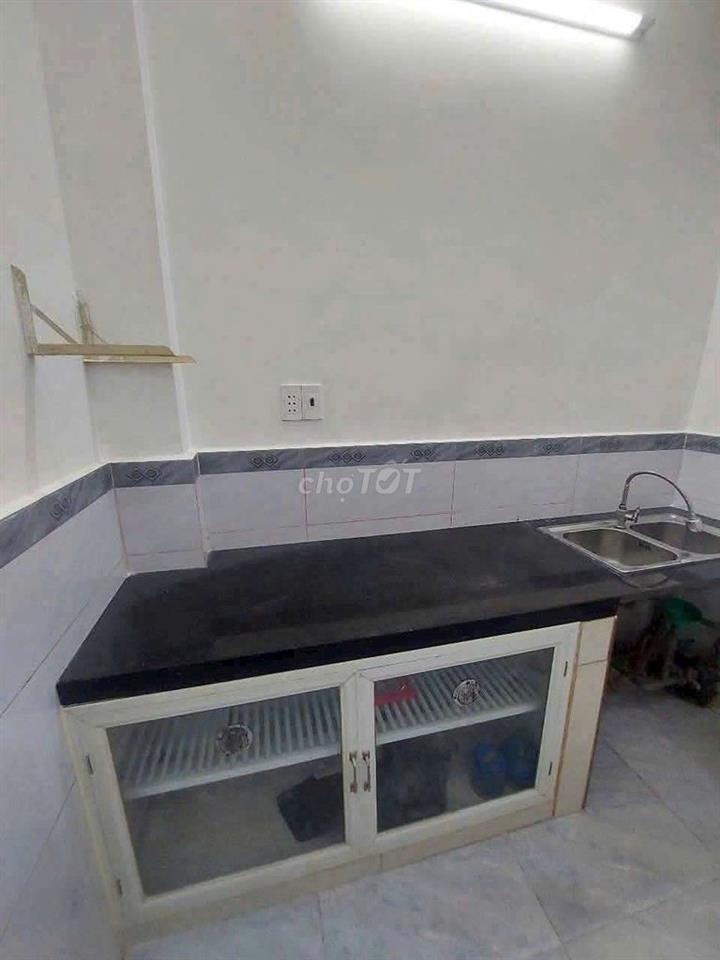 Nhà cho thuê nguyên căn C3 Phạm hùng . Q8