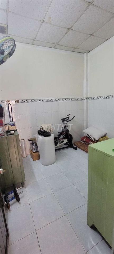 👉Cho thuê  nhà  nguyên căn  phạm  hùng  khu  vực  c kế  Q8 
