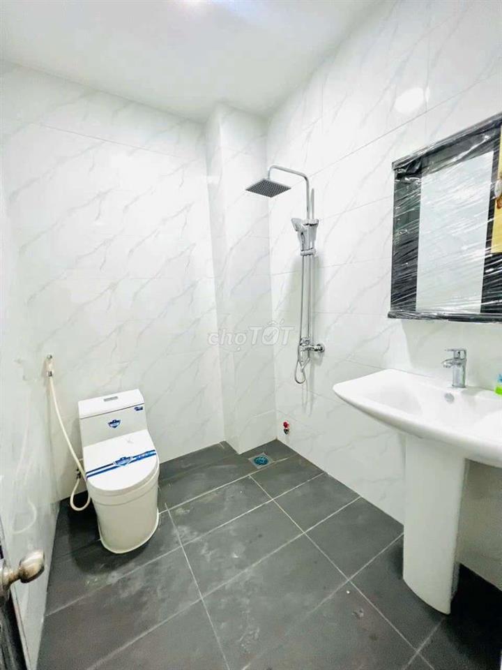 cho thuê nhà 208 hoàng văn thụ p4tb 4 x17 nhà 3 tầng 25 tr tháng