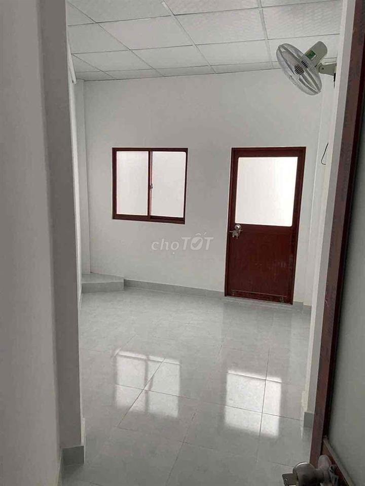 Nhà Cho Thuê Nguyên Căn 2 phòng ngủ 1 trệt 1 lầu Gần Aeon Tân Phú 5tr