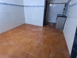 Nhà Cho Thuê Hẻm 8m 1 trệt 1 lửng 1 lầu có 5triệu