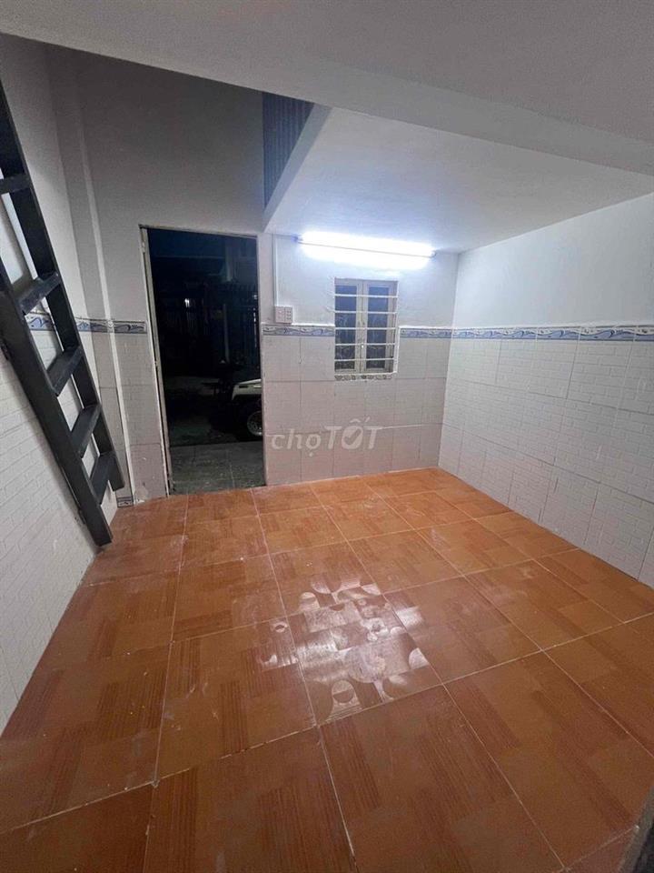 Nhà Cho Thuê Hẻm 8m 1 trệt 1 lửng 1 lầu có 5triệu