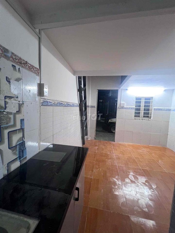Nhà Cho Thuê Hẻm 8m 1 trệt 1 lửng 1 lầu có 5triệu