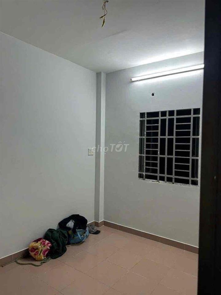 Nhà Cho Thuê Nguyên Căn 2pn 2 wc chỉ 7tr
