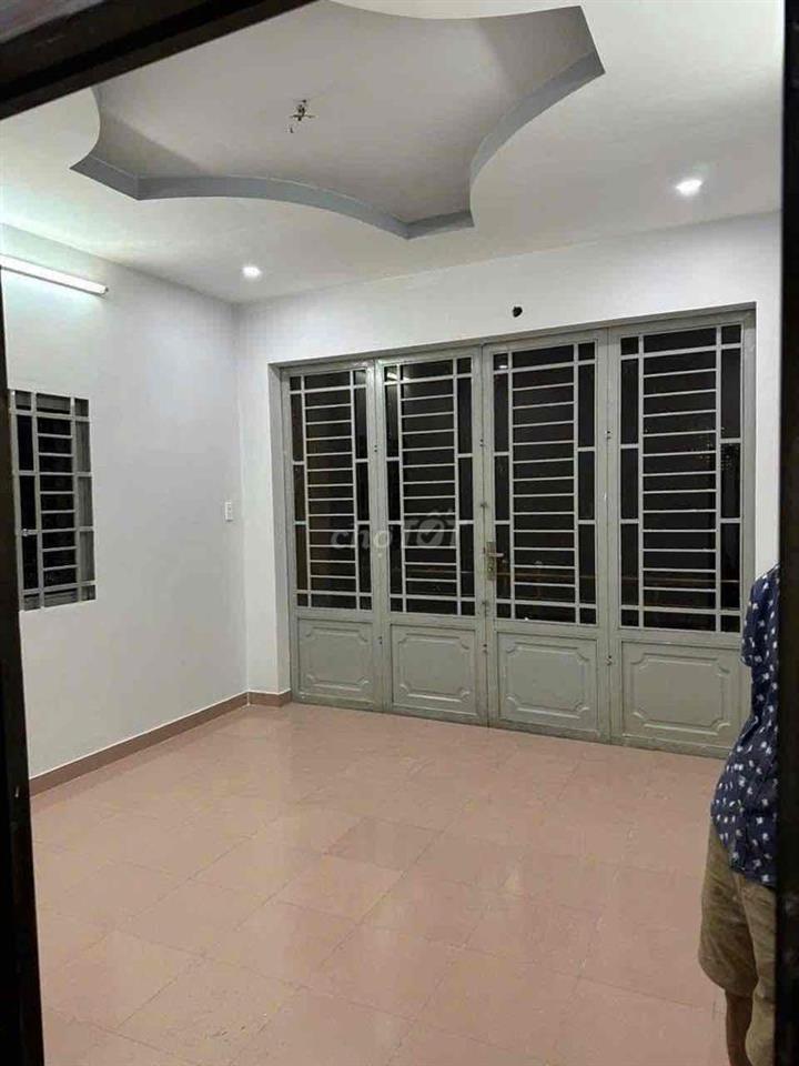 Nhà Cho Thuê Nguyên Căn 2pn 2 wc chỉ 7tr