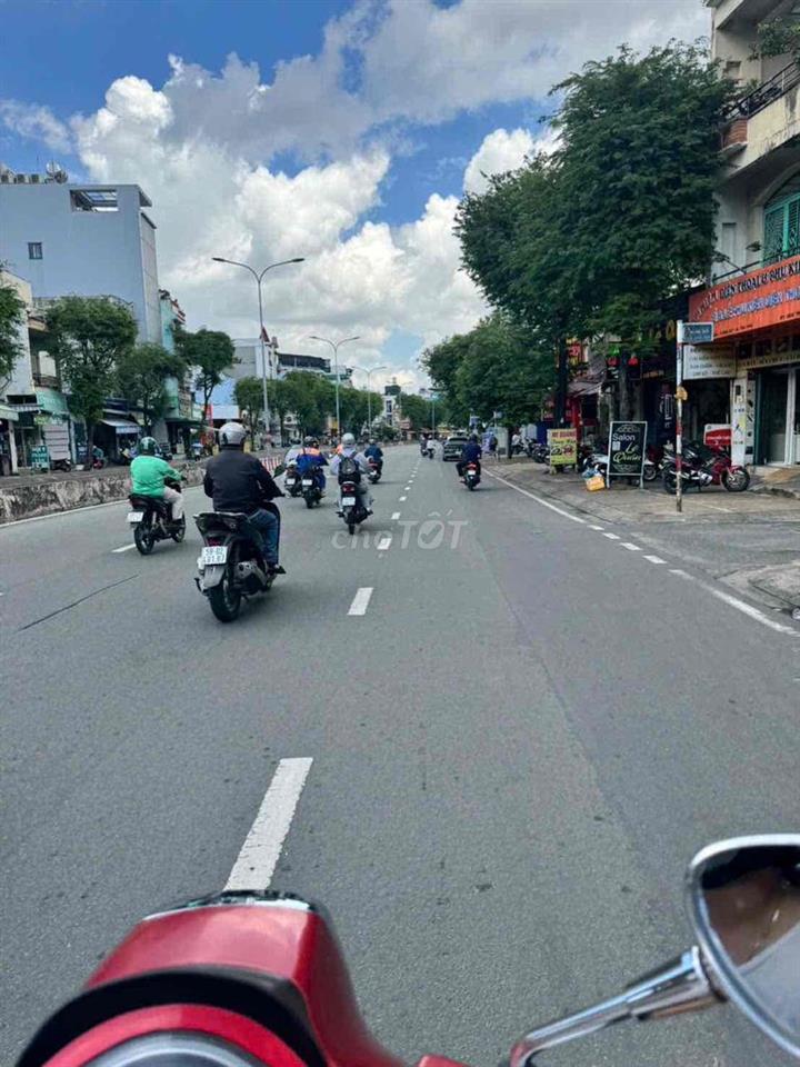 Nhà Nguyên Căn Mặt Tiền Sầm Uất 3pn chỉ 15triệu