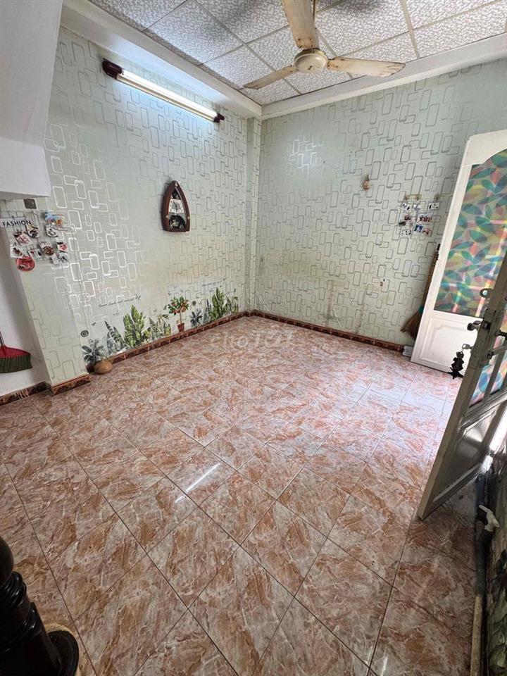 Cho Thuê Nhà 2 phòng chỉ 7triệu Tân Phú có sẵn máy lạnh