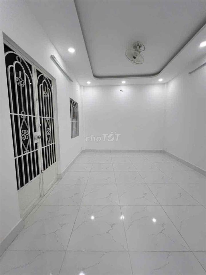 Nhà Cho Thuê Âu Cơ 2 phòng ngủ 2wc