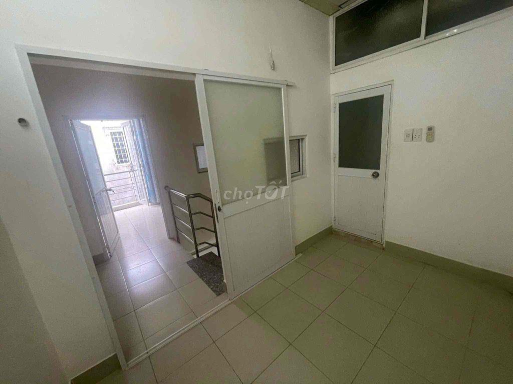 Nhà Cho Thuê 2 phòng 2 wc ở gia đình có 6,5tr