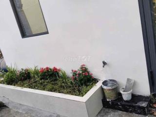 Nhà mới ở liền 89m2, ngang 9 siêu đẹp, 3 phòng ngủ, hơn 3 tỷ có shr