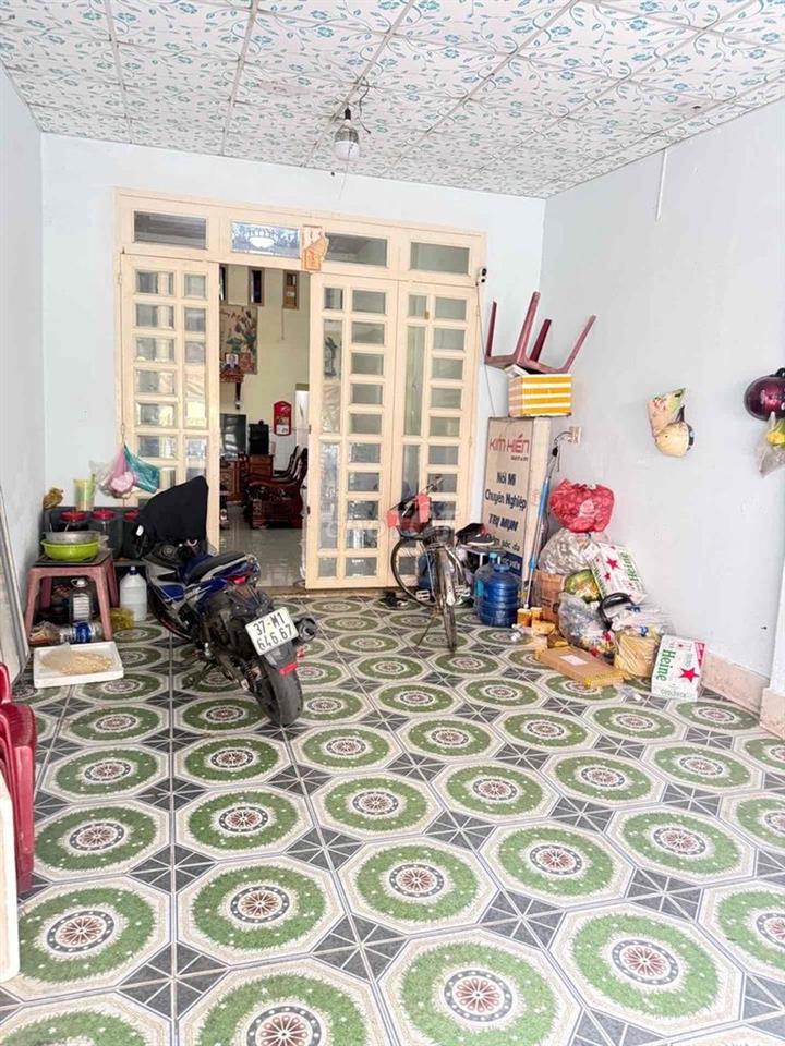 NHÀ MẶT TIỀN ĐƯỜNG SỐ 6 LINH XUÂN. NGAY CHỢ