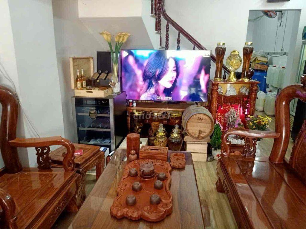 Bán nhà mặt tiền đường Phú Châu gần bv Thủ Đức.