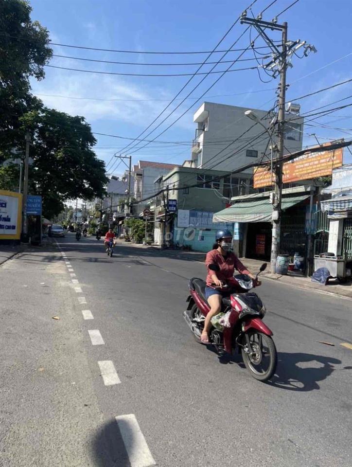 Bán nhà mặt tiền đường Phú Châu gần bv Thủ Đức