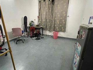 Tìm nữ ở ghép
