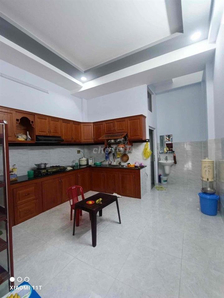Tìm bạn ở ghép cùng em gái