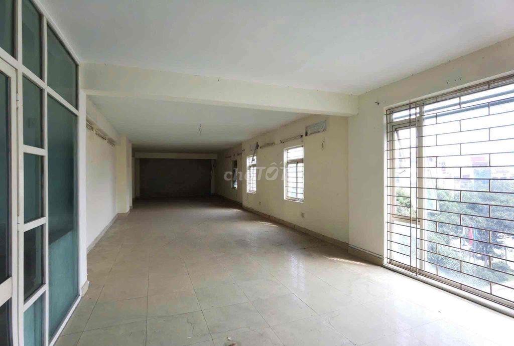 Cho thuê MBKD Nguyễn Văn Cừ 170m2 x 6 tầng
