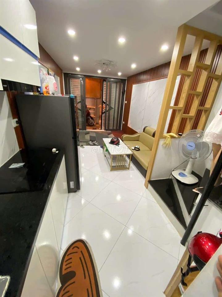 chính chủ cho thuê nhà riêng 5tầng phố bạch mai 