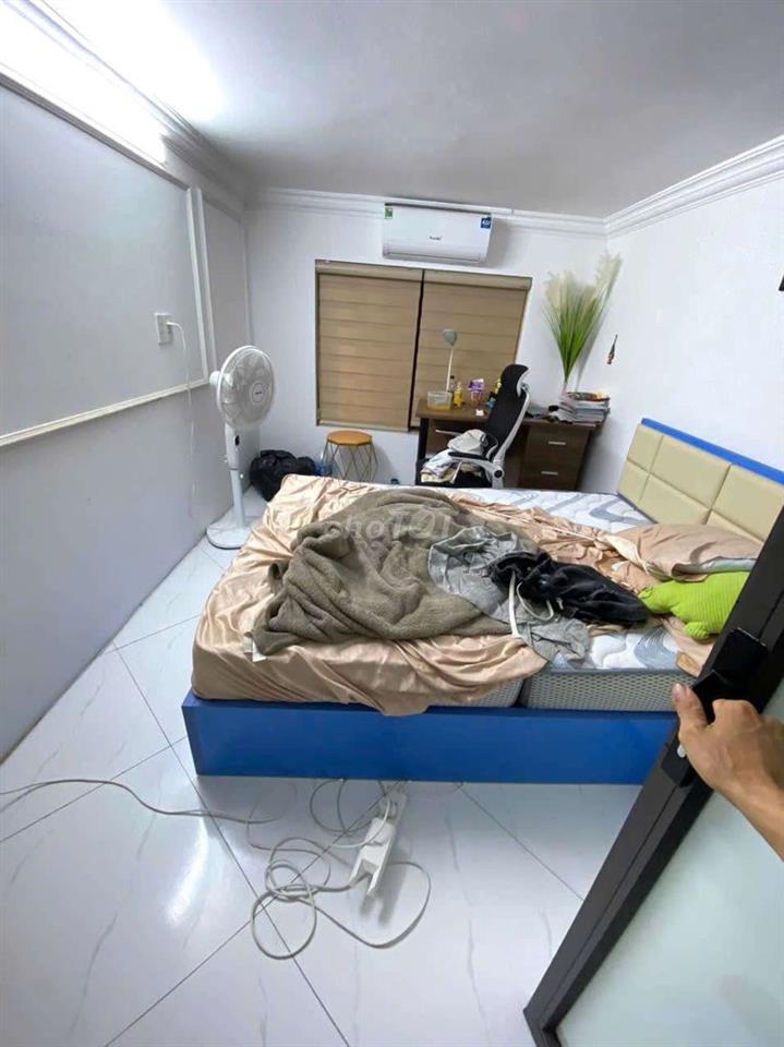 chính chủ cho thuê nhà riêng 5tầng phố bạch mai 
