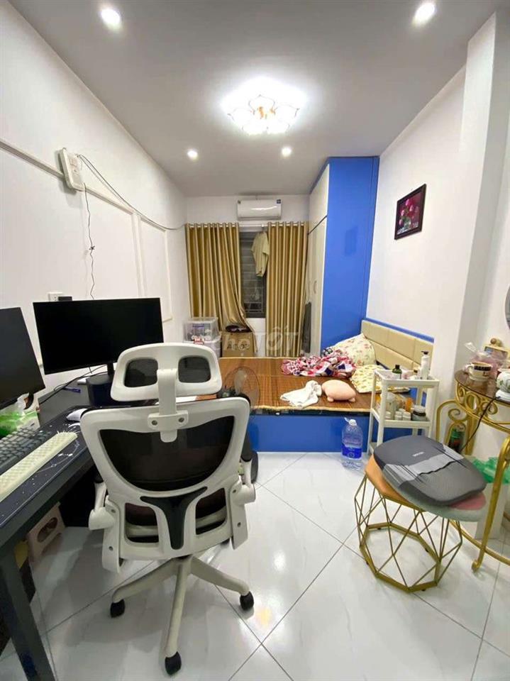 chính chủ cho thuê nhà riêng 5tầng phố bạch mai 