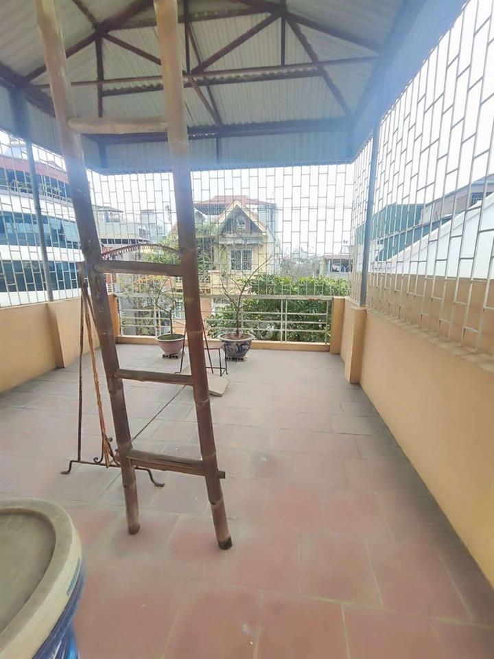 Cho thuê nhà riêng 4 tầng ngõ 357 bạch mai 