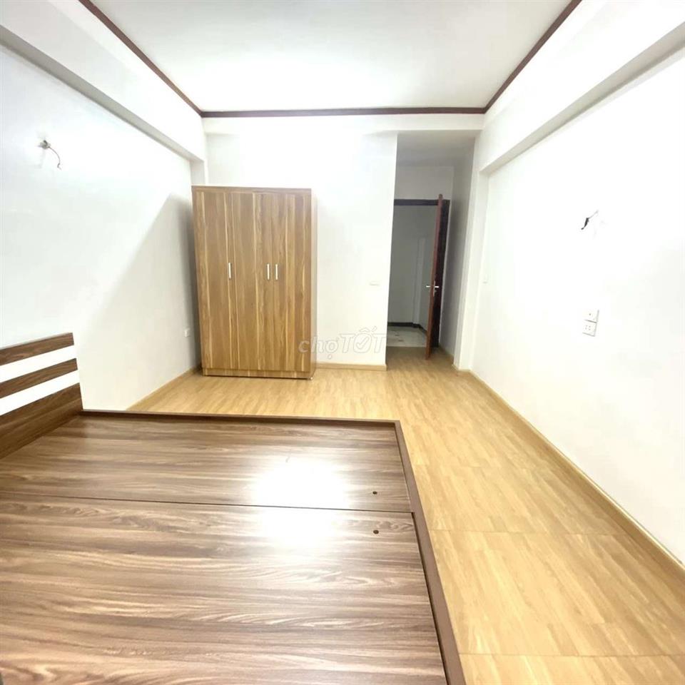 Cho thuê nhà 5 Tầng  vĩnh hưng 