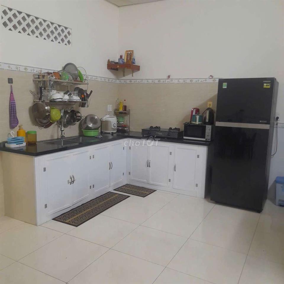 Bán nhà điện tích lớn, giá rẻ