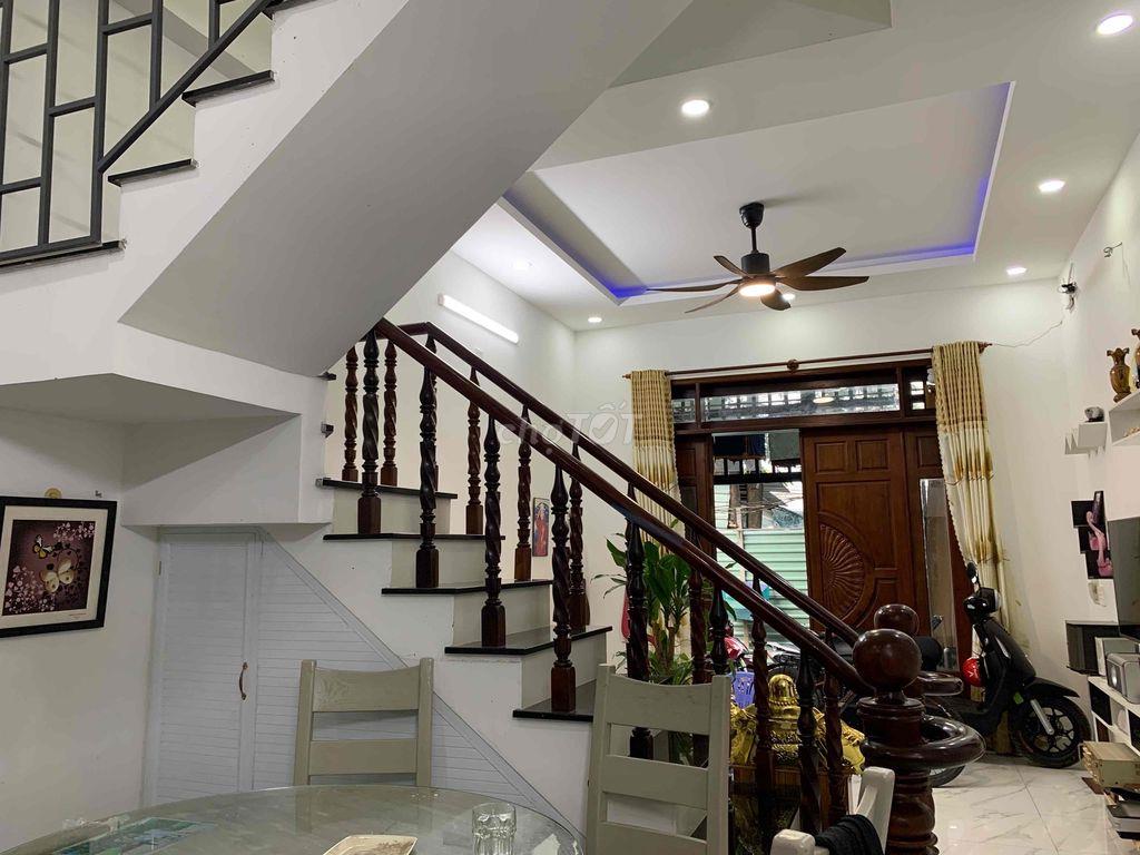 cần bán nhà