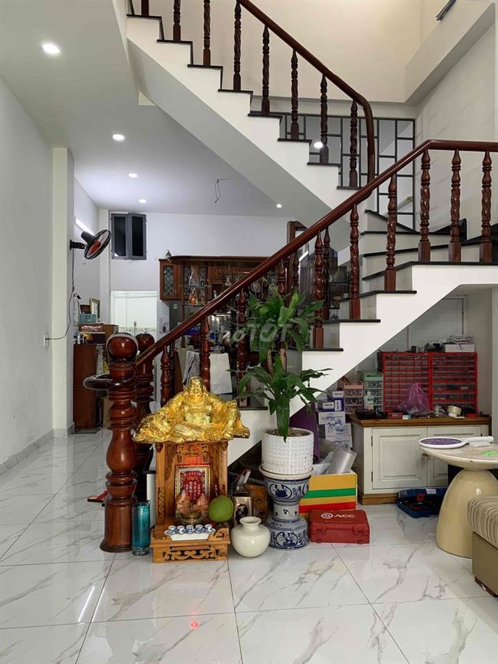 cần bán nhà