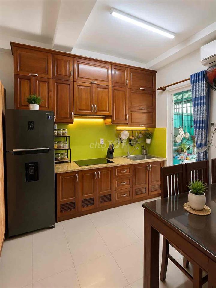 Cho thuê nhà khu biệt thự Phú Thịnh, full nội thất gỗ cao cấp.