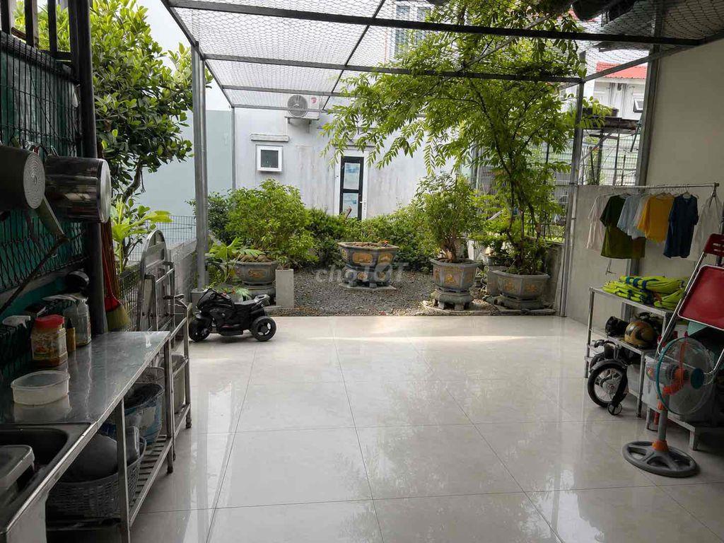 Cho thuê nhà khu biệt thự Phú Thịnh, full nội thất gỗ cao cấp.