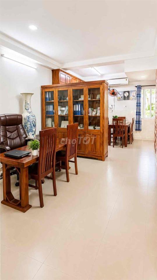 Cho thuê nhà khu biệt thự Phú Thịnh, full nội thất gỗ cao cấp.
