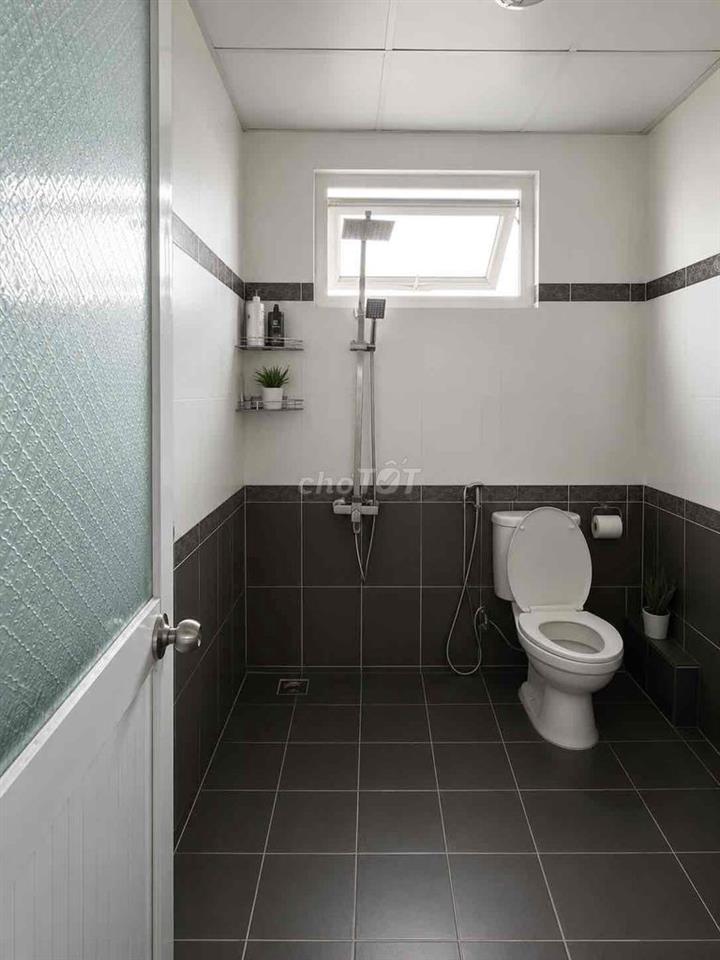 Cho thuê nhà khu biệt thự Phú Thịnh, full nội thất gỗ cao cấp.