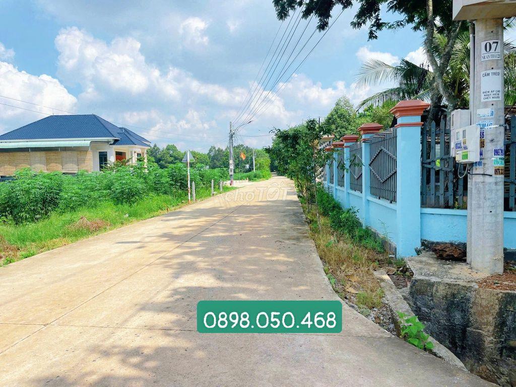 Bán 750m2/690tr tại Phú Giáo - TpHCM. Sẵn nhà chồi, cây ăn trái.
