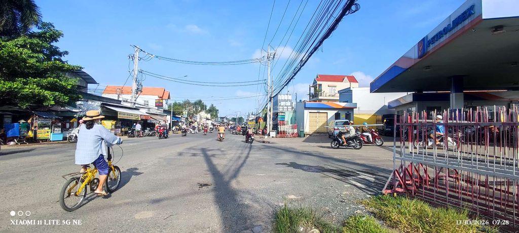 Nhà Lầu Tân Kim bán gấp 