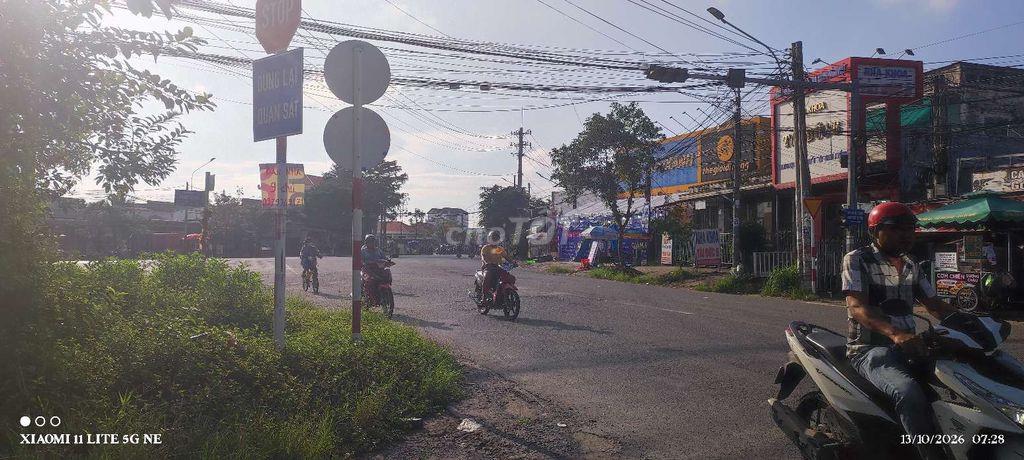 Nhà Lầu Tân Kim bán gấp 