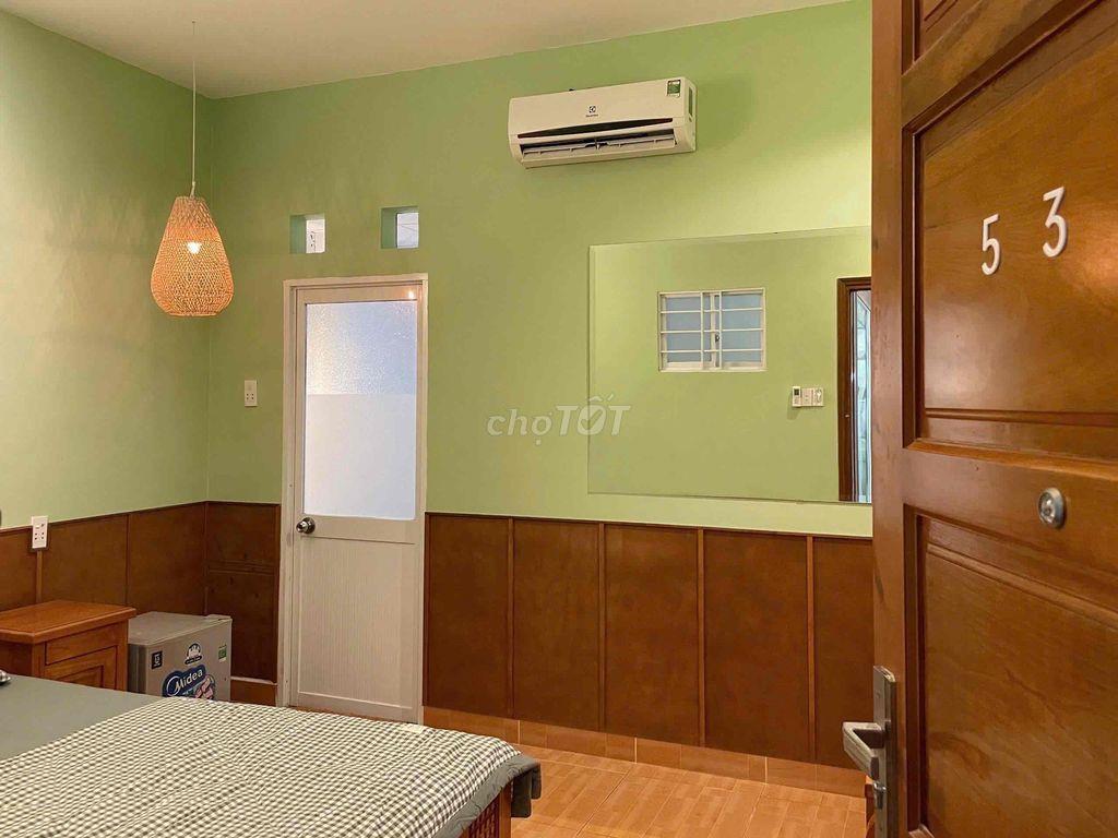 phòng trọ cách bãi sau 10p đi bộ