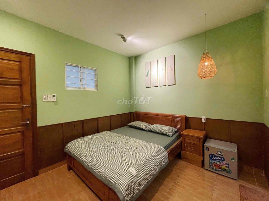 phòng trọ cách bãi sau 10p đi bộ